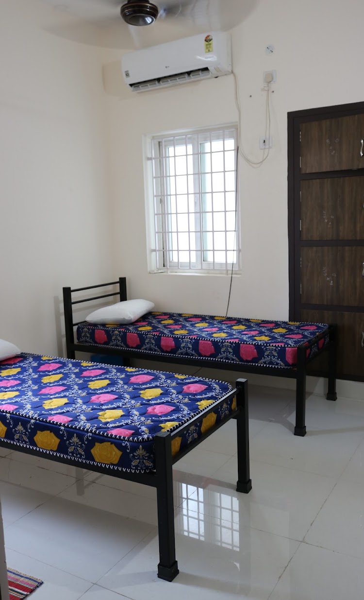 Comfortable Air Conditioned Shared Bedroom Layout